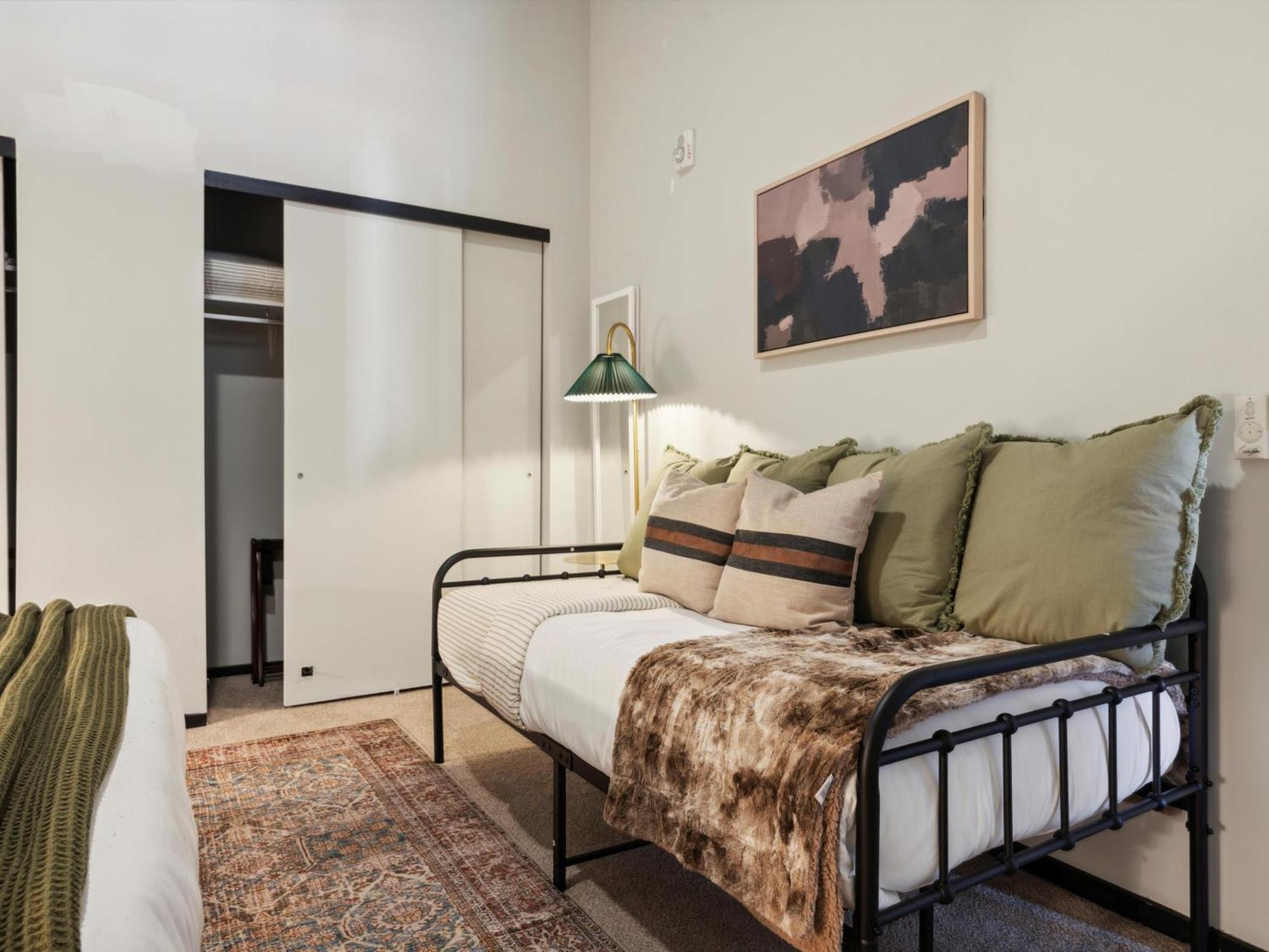 Large 3Br Apts & Studios, Free Parking, Gym, Game Room Filadelfia Habitación foto